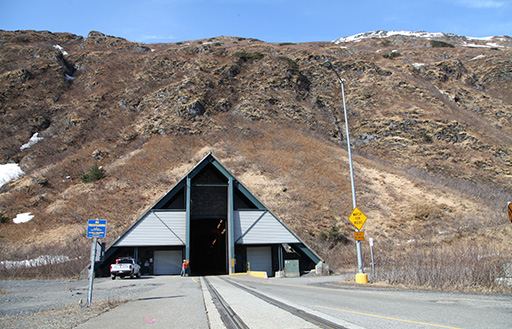 holophane-case-studies-whittier-tunnel