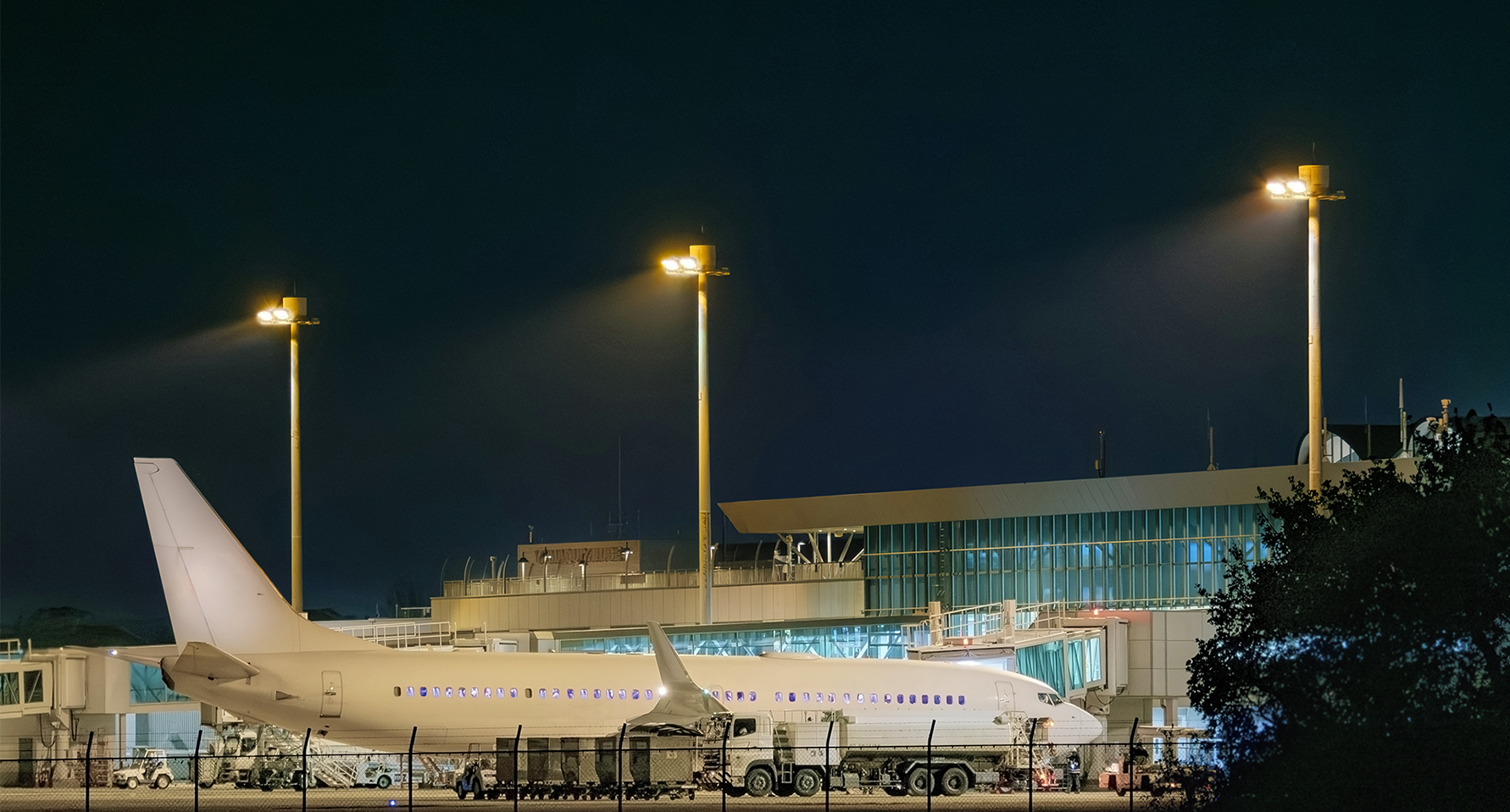 Raptor airport 2